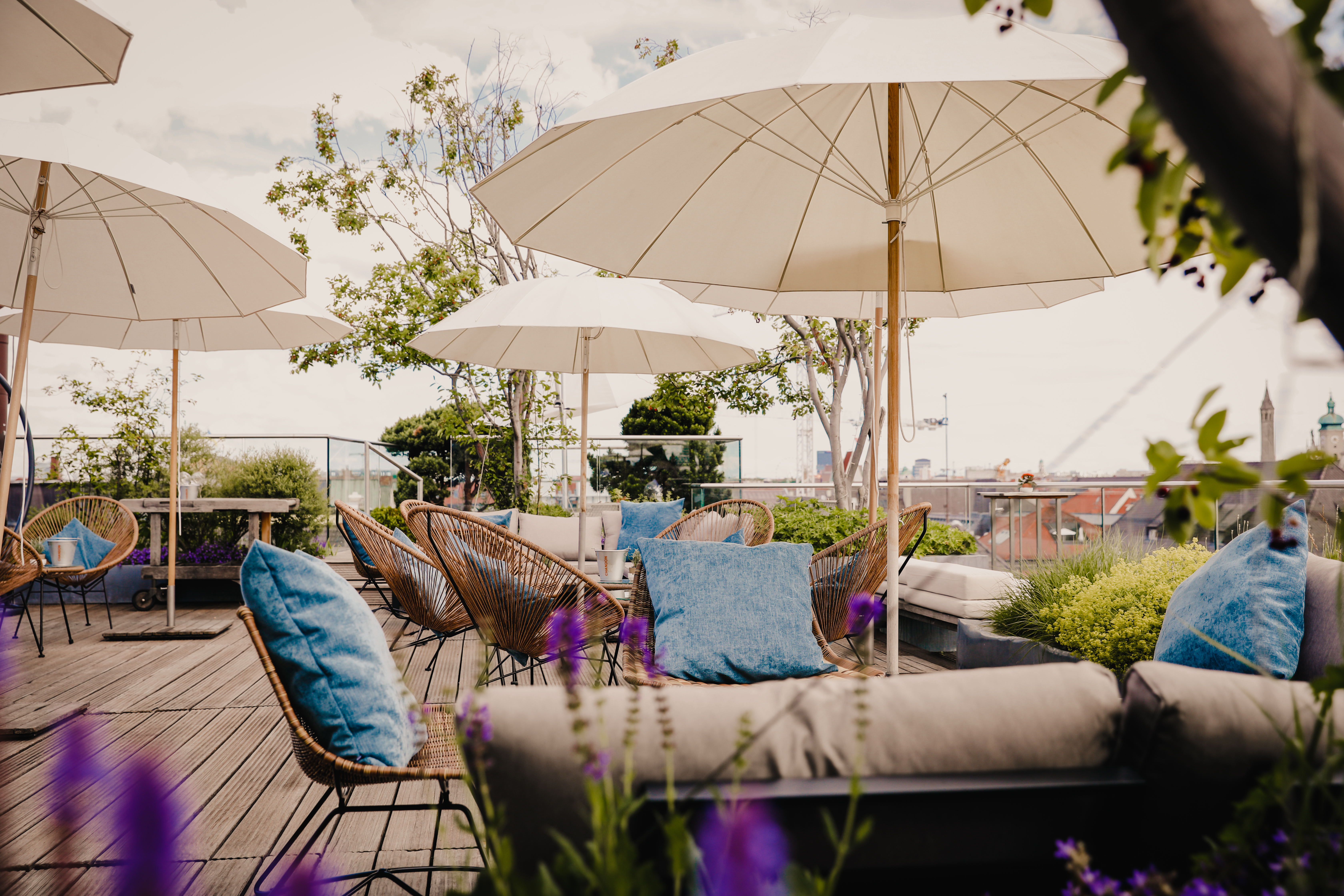 Blue Spa Summer Lounge